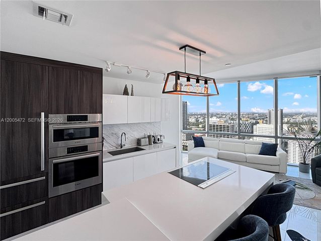 851 NE 1st Ave 3210, Miami, FL 33132