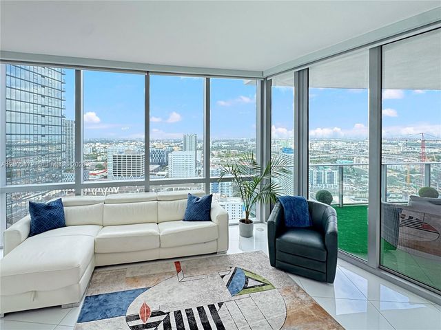 851 NE 1st Ave 3210, Miami, FL 33132