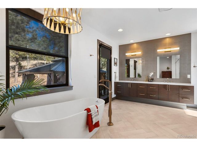 449 Oxford Ln, Woodland Park, CO 80863