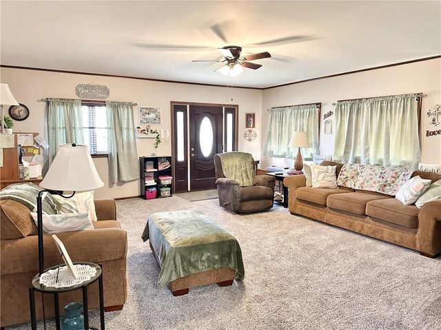 1803 Hunter Road, Trenton, MO 64683