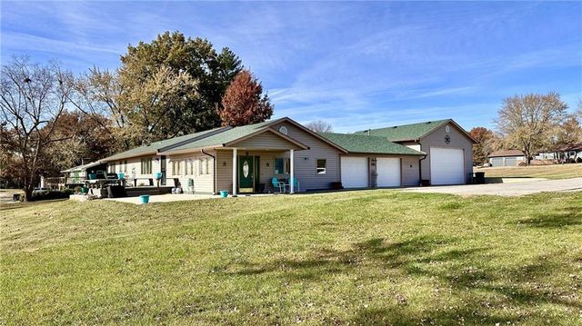 1803 Hunter Road, Trenton, MO 64683