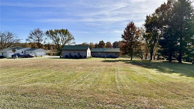 1803 Hunter Road, Trenton, MO 64683