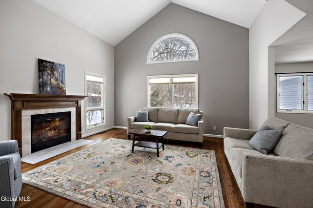 73 Pepper Lane, Greenfield, NY 12866