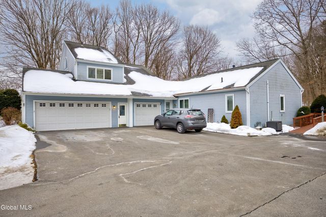 73 Pepper Lane, Greenfield, NY 12866