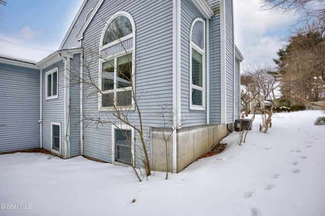 73 Pepper Lane, Greenfield, NY 12866