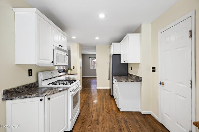 73 Pepper Lane, Greenfield, NY 12866