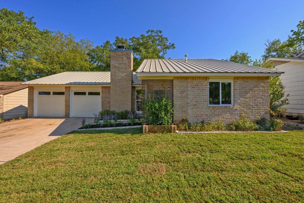 1114 Stoneoak LN, Austin, TX 78745