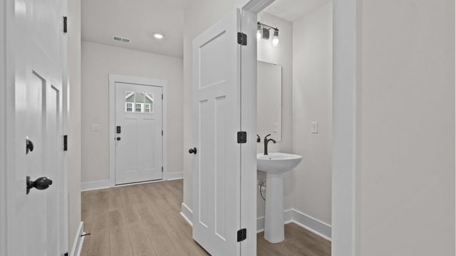 513 W Norvell Court, Spartanburg, SC 29307