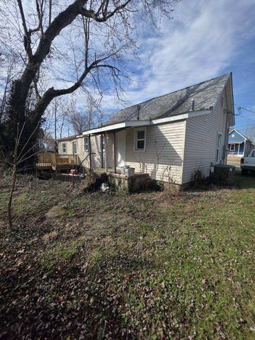 709 N Garfield Street, Marion, IL 62959