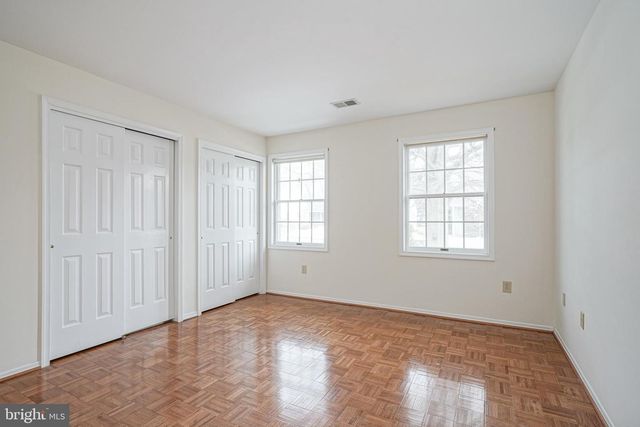 225 WAGON WHEEL LN, Columbus, NJ 08022