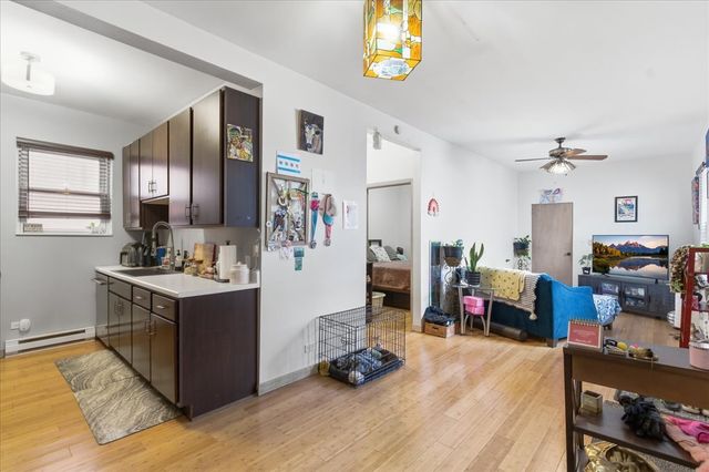 2016 W Charleston Avenue, Chicago, IL 60647