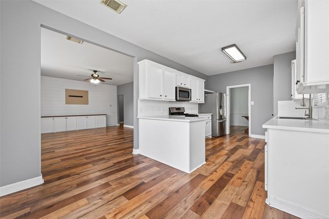 232 Doncaster Street, Conroe, TX 77303