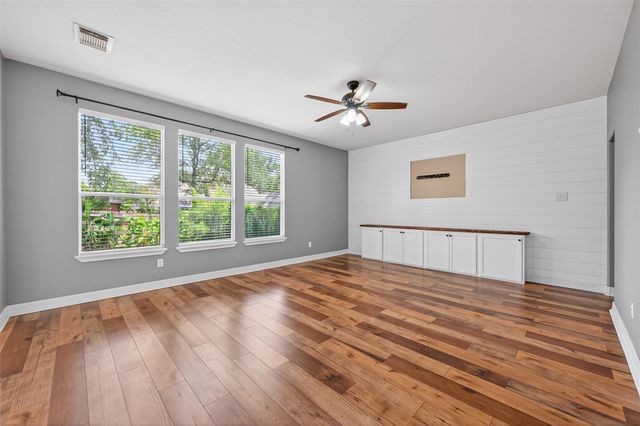 232 Doncaster Street, Conroe, TX 77303