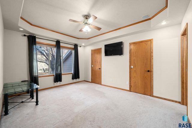 601 S Palmer Dr Drive, Brandon, SD 57005