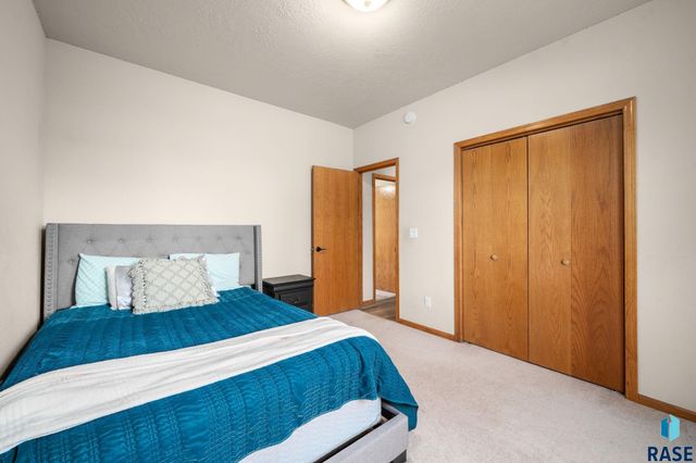 601 S Palmer Dr Drive, Brandon, SD 57005