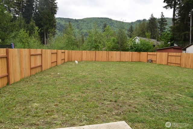 8452 Aspen Court, Maple Falls, WA 98266