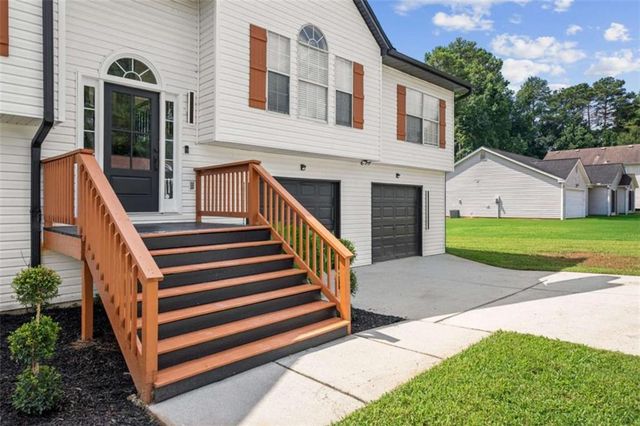 7153 New Dale Road, Rex, GA 30273