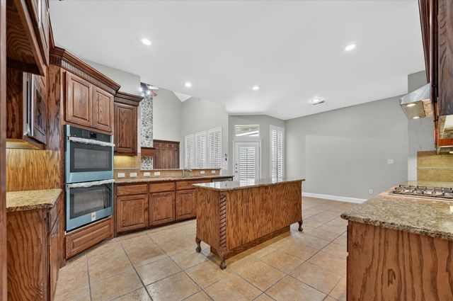 2324 All Saints Lane, Plano, TX 75025