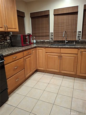 15455 Glenoaks Boulevard 226, Sylmar, CA 91342