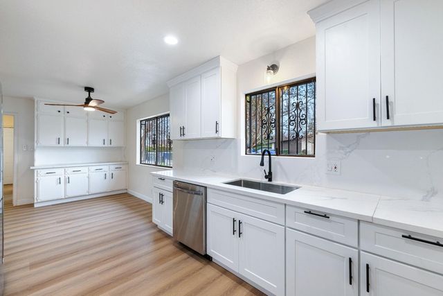 5167 E Balch Avenue, Fresno, CA 93727