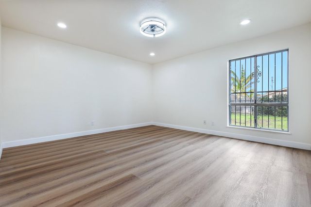 5167 E Balch Avenue, Fresno, CA 93727