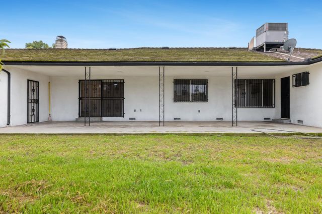 5167 E Balch Avenue, Fresno, CA 93727