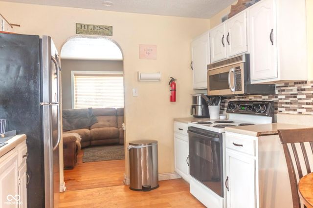 321 E 34th Street, Anderson, IN 46013