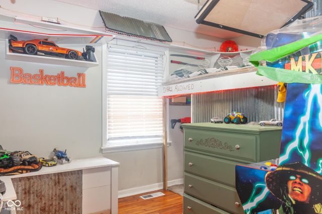 321 E 34th Street, Anderson, IN 46013