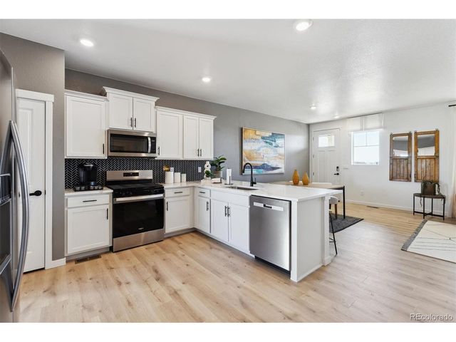 706 N Tempe St, Aurora, CO 80018
