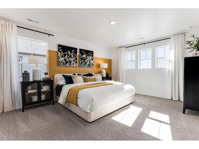 706 N Tempe St, Aurora, CO 80018