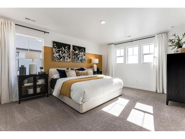 706 N Tempe St, Aurora, CO 80018