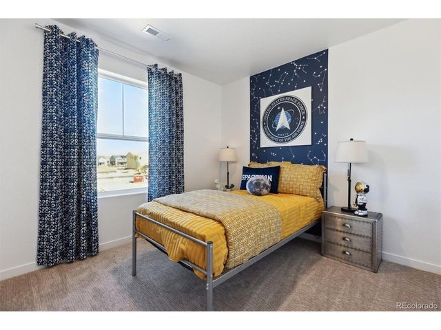 706 N Tempe St, Aurora, CO 80018