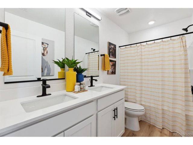 706 N Tempe St, Aurora, CO 80018
