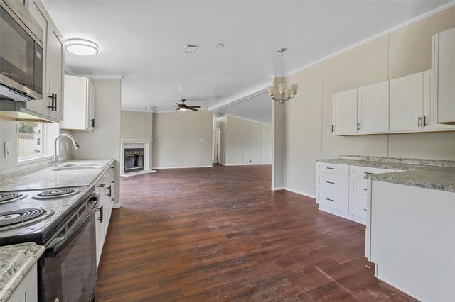 116 Harvest Moon Court, Springtown, TX 76082