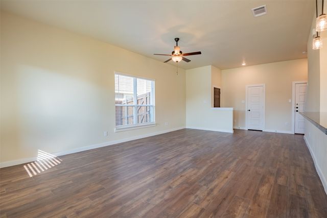 728 Wheatfield Drive 724, Venus, TX 76084