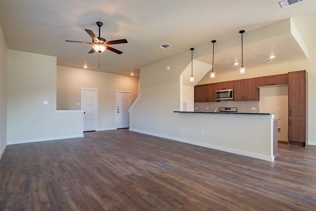 728 Wheatfield Drive 724, Venus, TX 76084