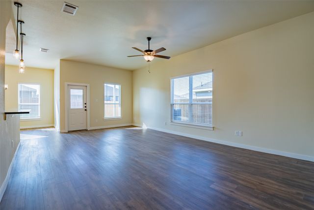 728 Wheatfield Drive 724, Venus, TX 76084