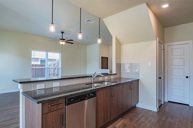 728 Wheatfield Drive 724, Venus, TX 76084