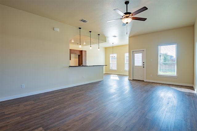 728 Wheatfield Drive 724, Venus, TX 76084