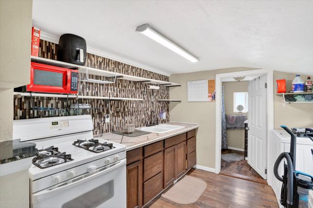 407 S Clarke Avenue, Clever, MO 65631