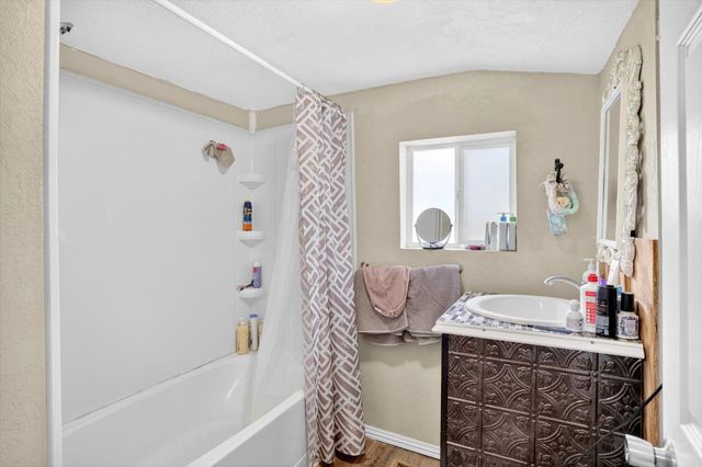 407 S Clarke Avenue, Clever, MO 65631