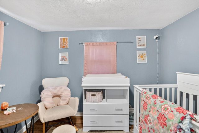 407 S Clarke Avenue, Clever, MO 65631