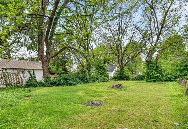 407 S Clarke Avenue, Clever, MO 65631