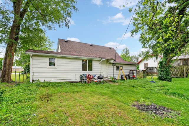 407 S Clarke Avenue, Clever, MO 65631