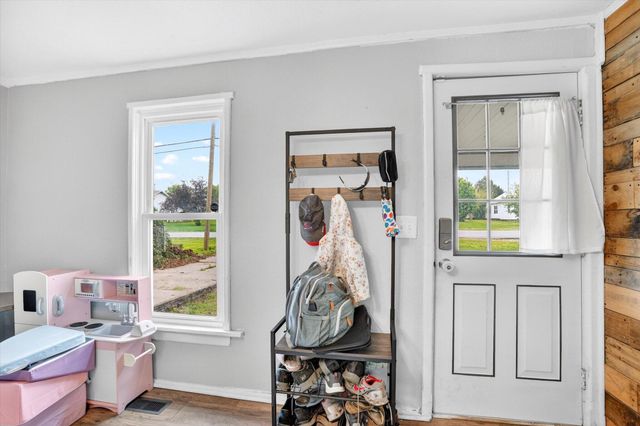 407 S Clarke Avenue, Clever, MO 65631