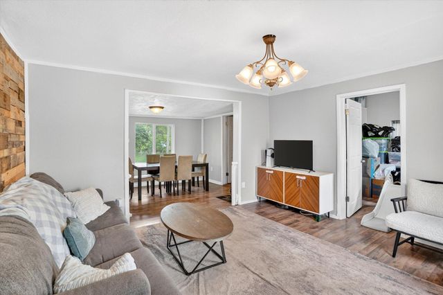 407 S Clarke Avenue, Clever, MO 65631