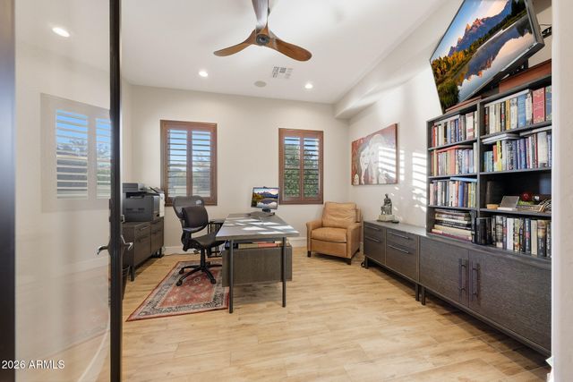 266 E LADDOOS Avenue, Queen Creek, AZ 85140