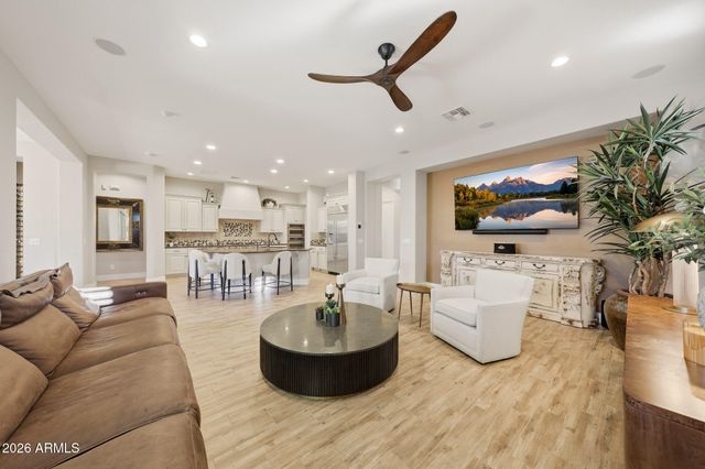 266 E LADDOOS Avenue, Queen Creek, AZ 85140