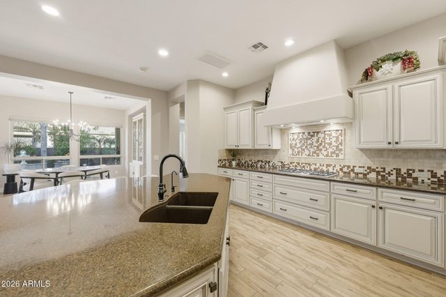 266 E LADDOOS Avenue, Queen Creek, AZ 85140