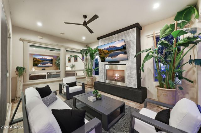 266 E LADDOOS Avenue, Queen Creek, AZ 85140